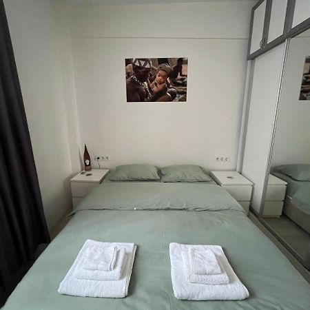 شقة Centrally Located, 2+1 House In Taksim, Cihangir اسطنبول المظهر الخارجي الصورة