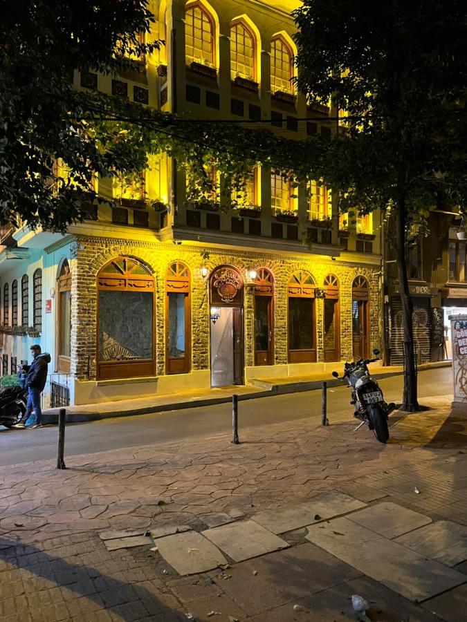 شقة Centrally Located, 2+1 House In Taksim, Cihangir اسطنبول المظهر الخارجي الصورة