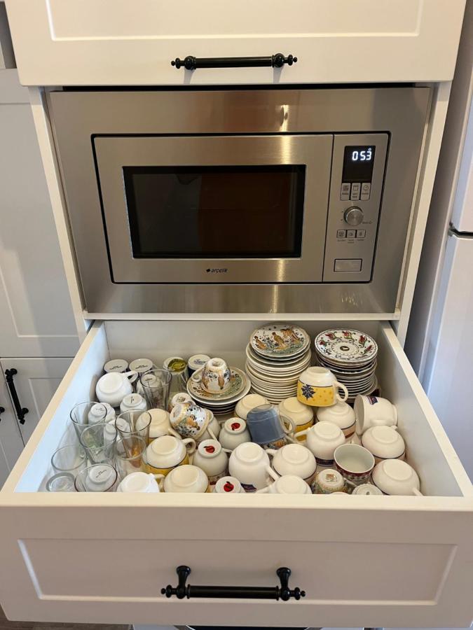 شقة Centrally Located, 2+1 House In Taksim, Cihangir اسطنبول المظهر الخارجي الصورة