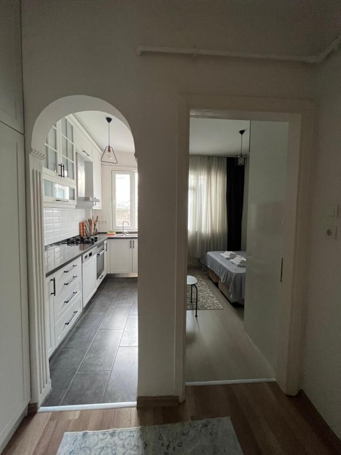 شقة Centrally Located, 2+1 House In Taksim, Cihangir اسطنبول المظهر الخارجي الصورة