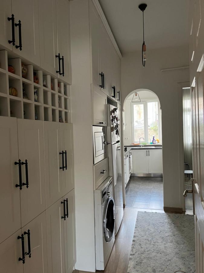 شقة Centrally Located, 2+1 House In Taksim, Cihangir اسطنبول المظهر الخارجي الصورة