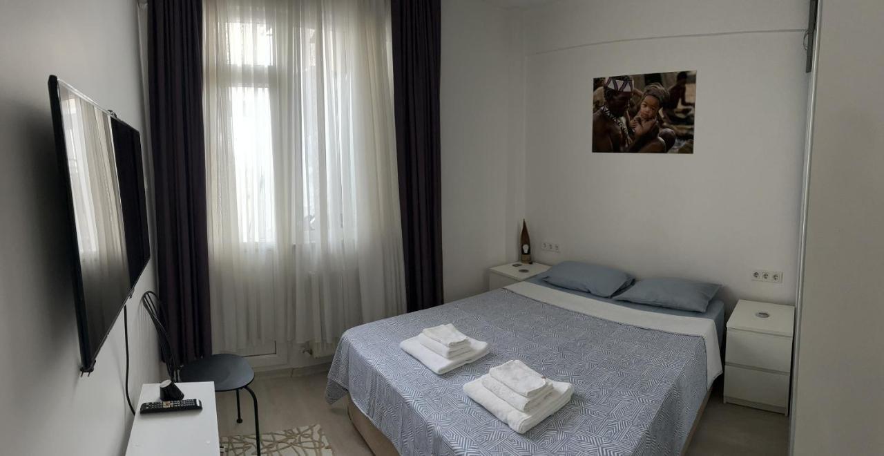 شقة Centrally Located, 2+1 House In Taksim, Cihangir اسطنبول المظهر الخارجي الصورة